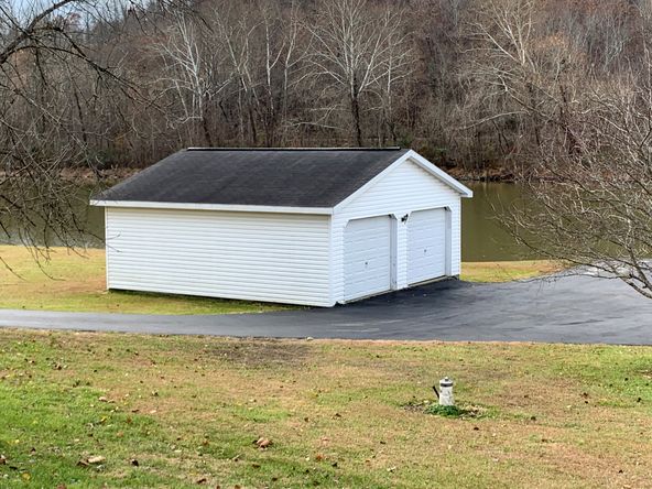 9713 Grandview Lake Rd, Ashland, KY 41102